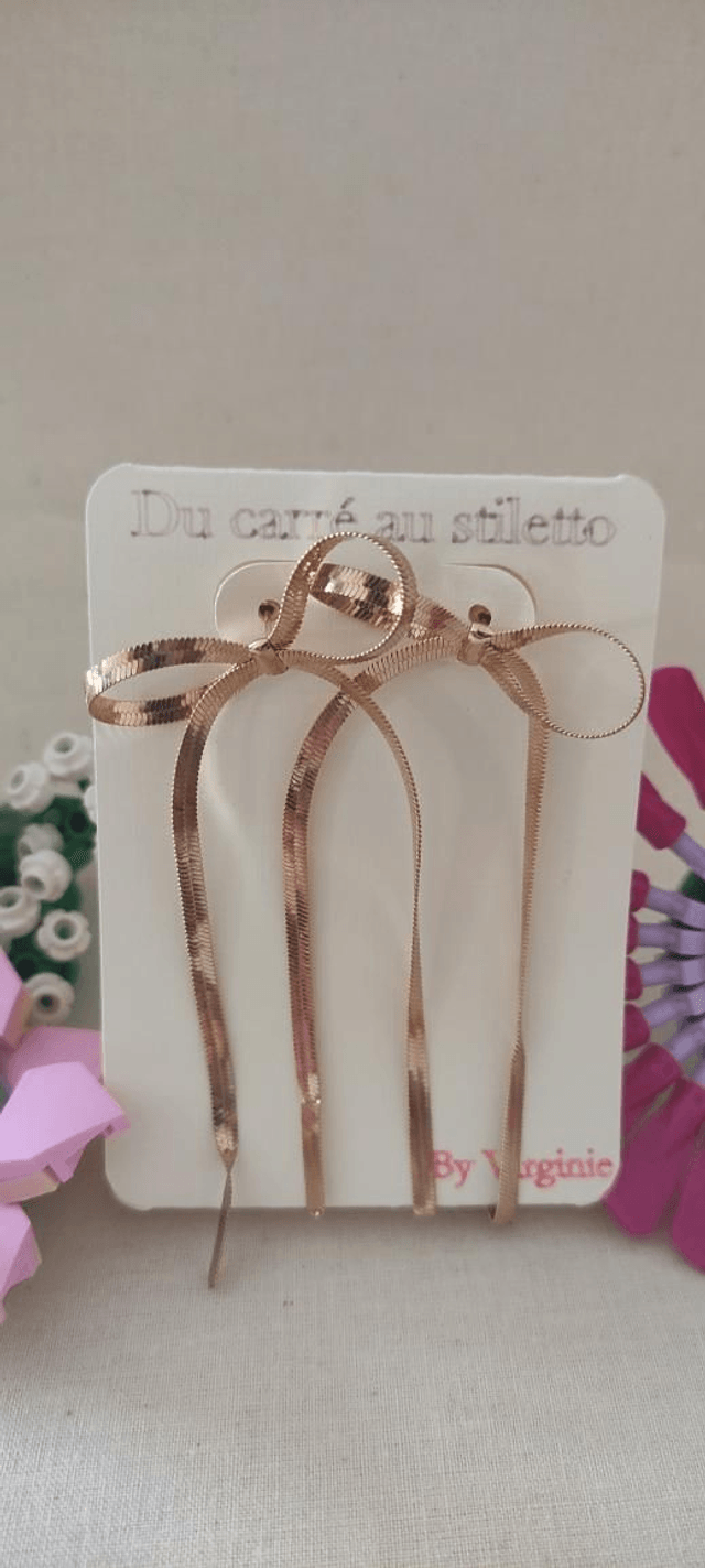 Boucles d'oreilles fantaisie noeud doré 