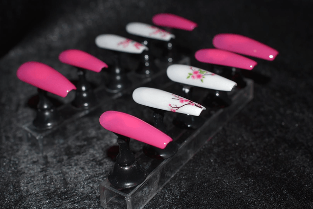Kit Press-on fleurs de cerisier taille M 