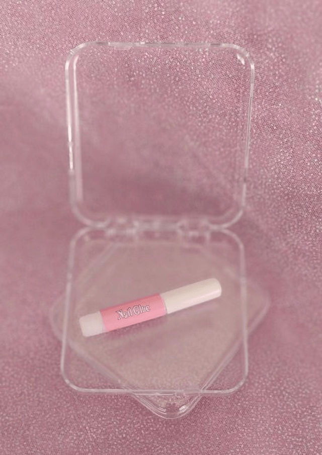 Petit tube de colle glue 
